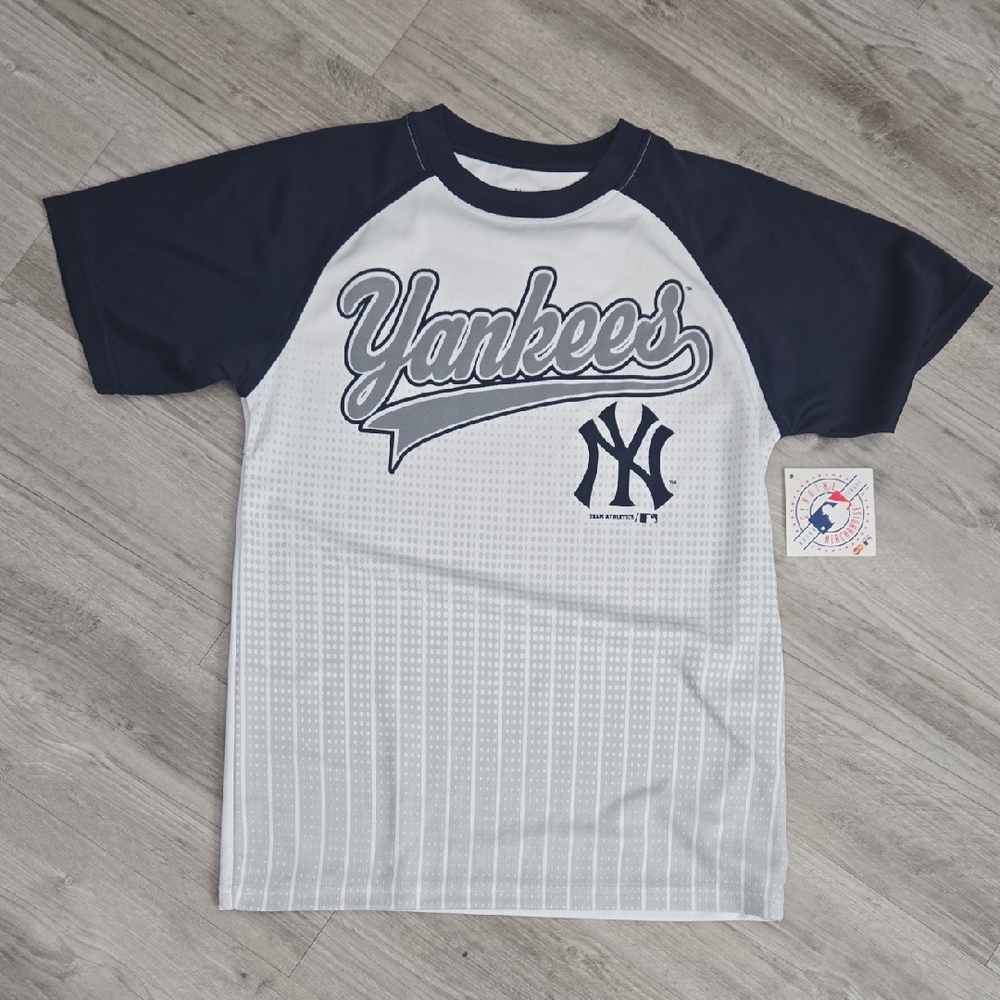 Genuine Merchandise Navy and White Yankees Kids Shirt